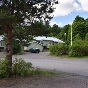 Kuninkaanmäki 7-9